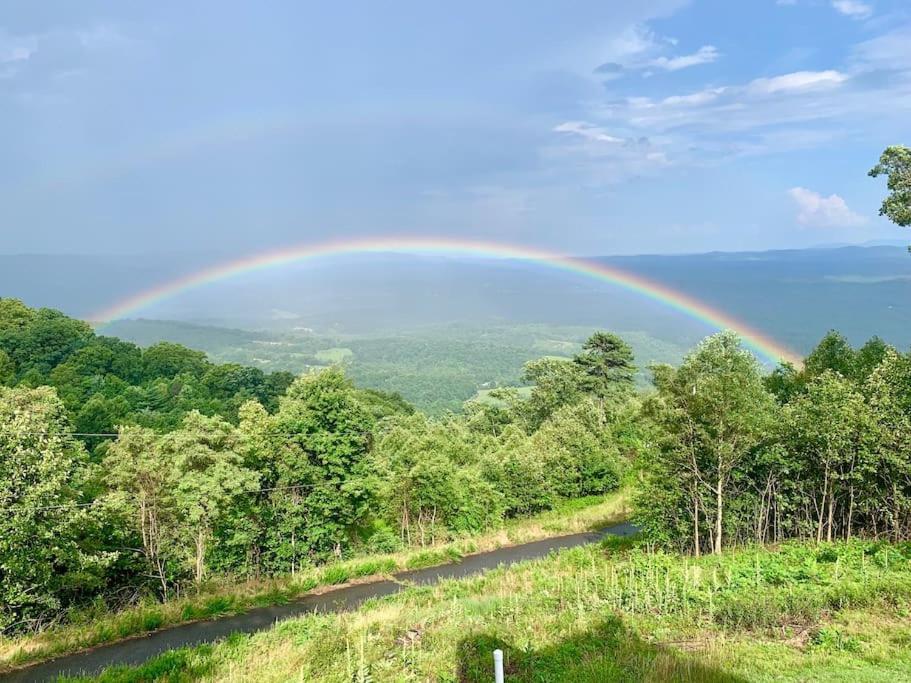 Blue Ridge Parkway Panoramic Paradise-60 Mile View Fancy Gap Экстерьер фото